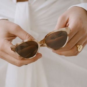 Velvet Canyon “Beat Generation” in Caramel Tort